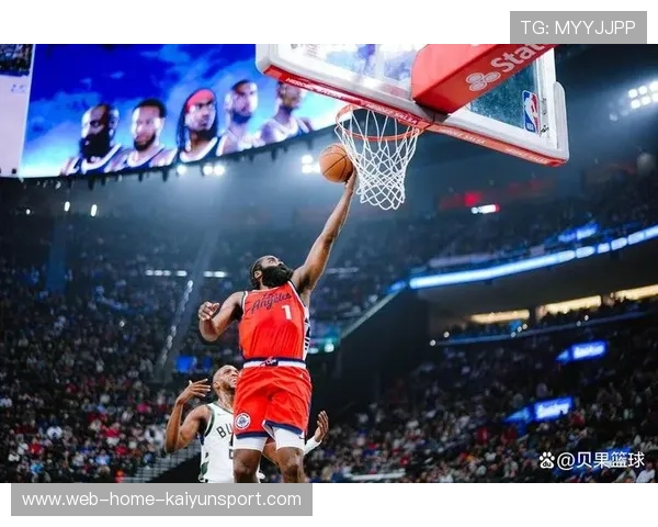 快船球星光环下的团队协作危机浮出水面